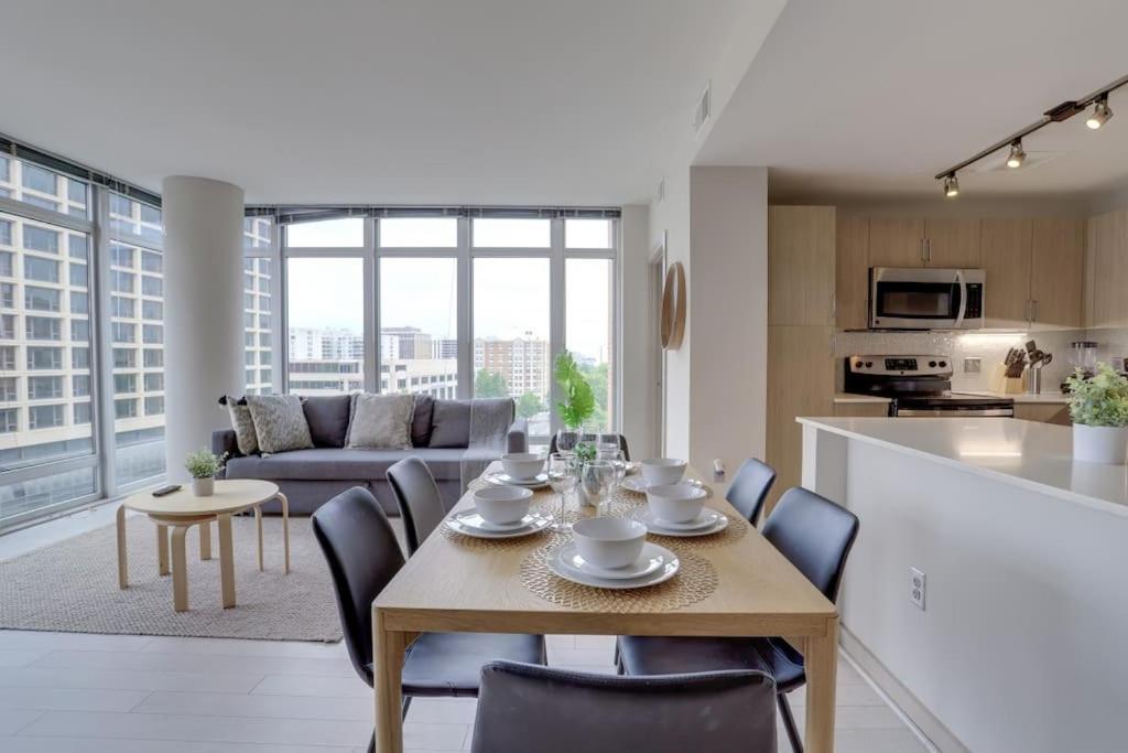 Wonderful 2Br Apartment At Crystal City Arlington Bagian luar foto