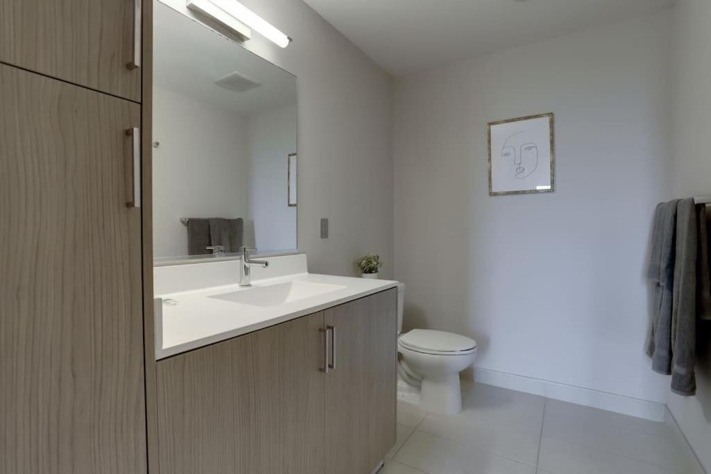 Wonderful 2Br Apartment At Crystal City Arlington Bagian luar foto