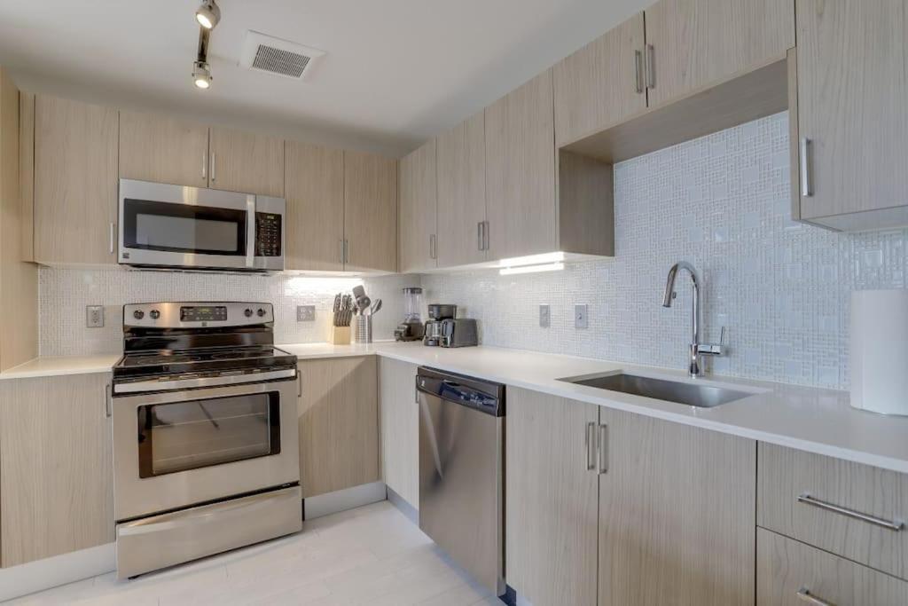 Wonderful 2Br Apartment At Crystal City Arlington Bagian luar foto