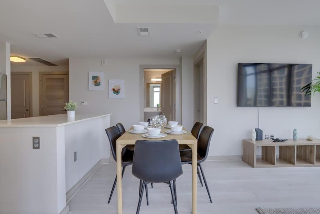 Wonderful 2Br Apartment At Crystal City Arlington Bagian luar foto